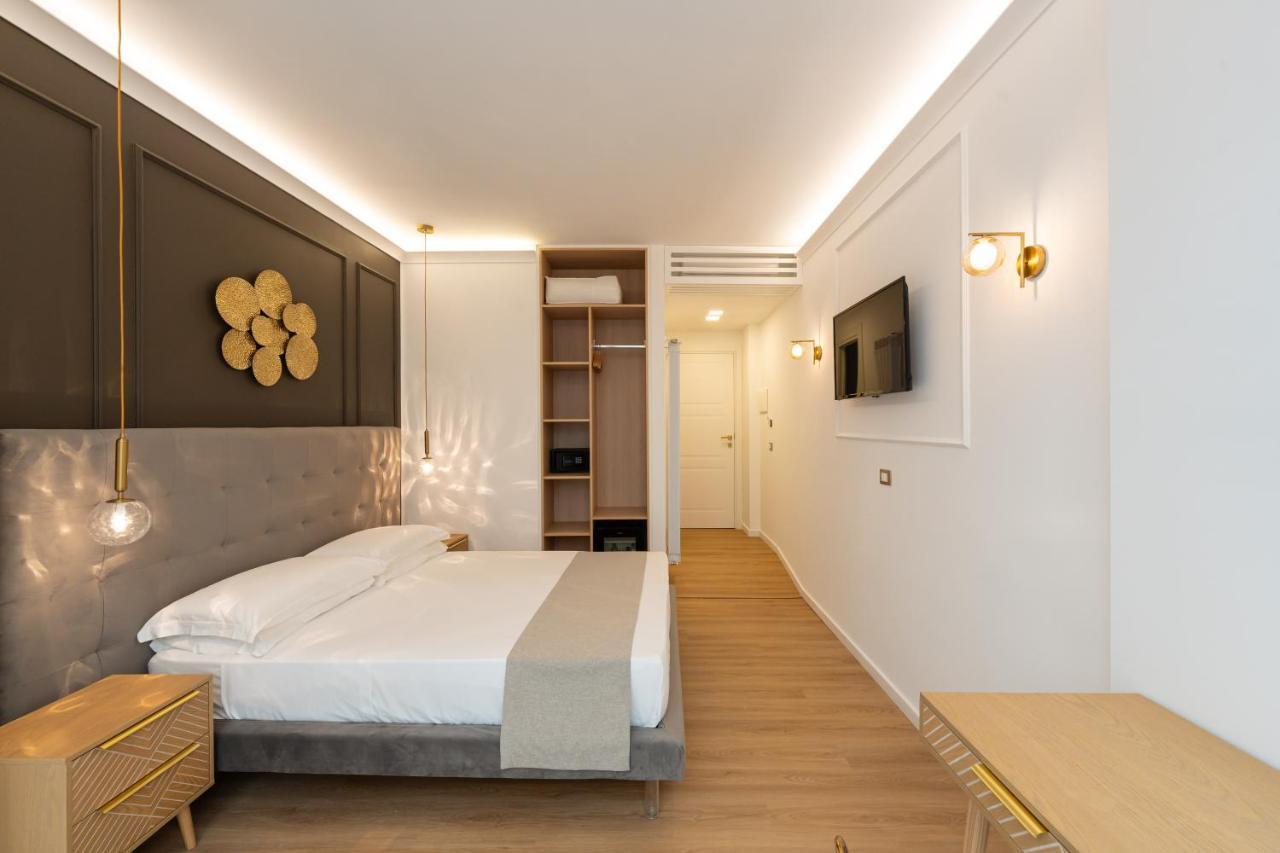 Toledo Relais Suites - By Pera Rooms Collection ナポリ エクステリア 写真
