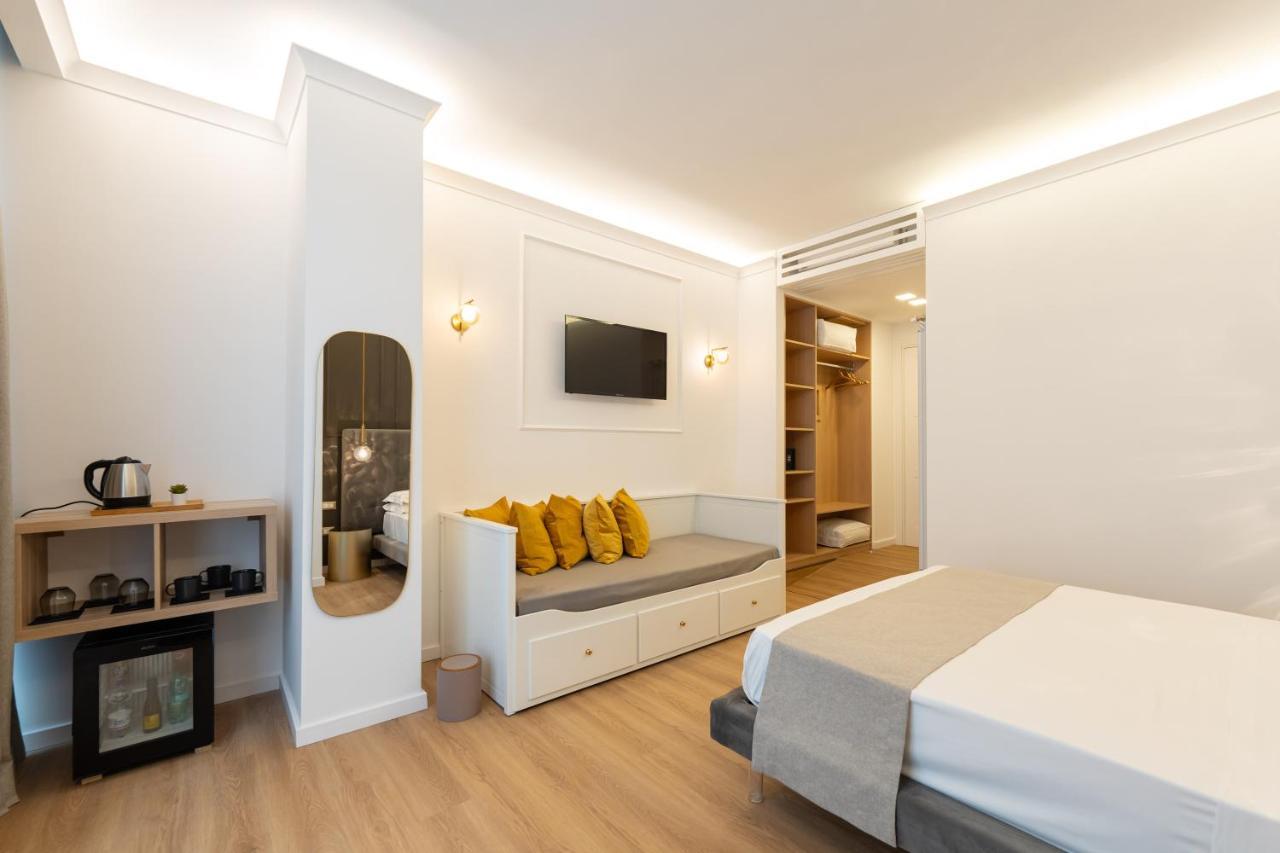 Toledo Relais Suites - By Pera Rooms Collection ナポリ エクステリア 写真