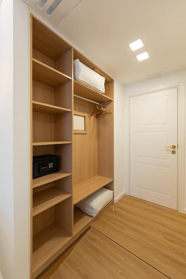 Toledo Relais Suites - By Pera Rooms Collection ナポリ エクステリア 写真