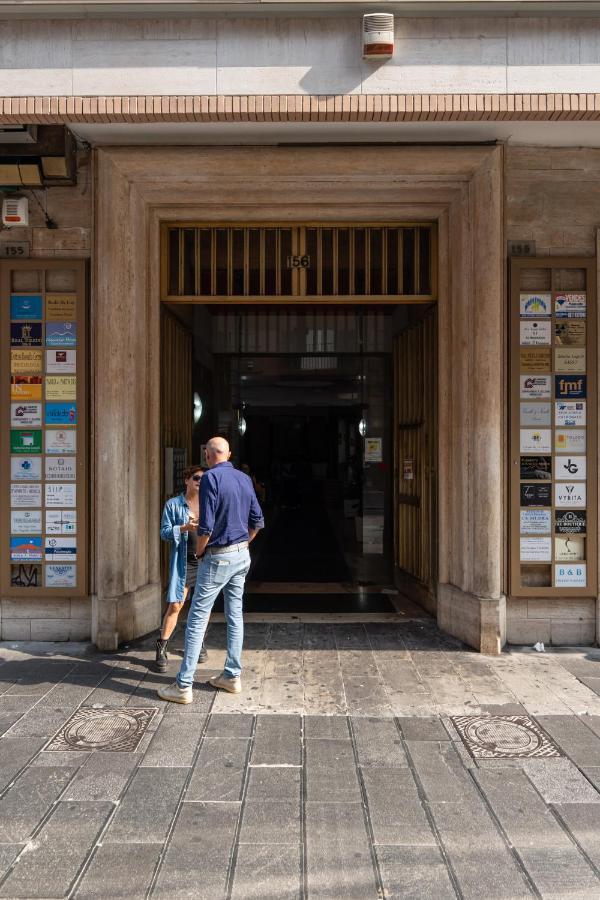 Toledo Relais Suites - By Pera Rooms Collection ナポリ エクステリア 写真